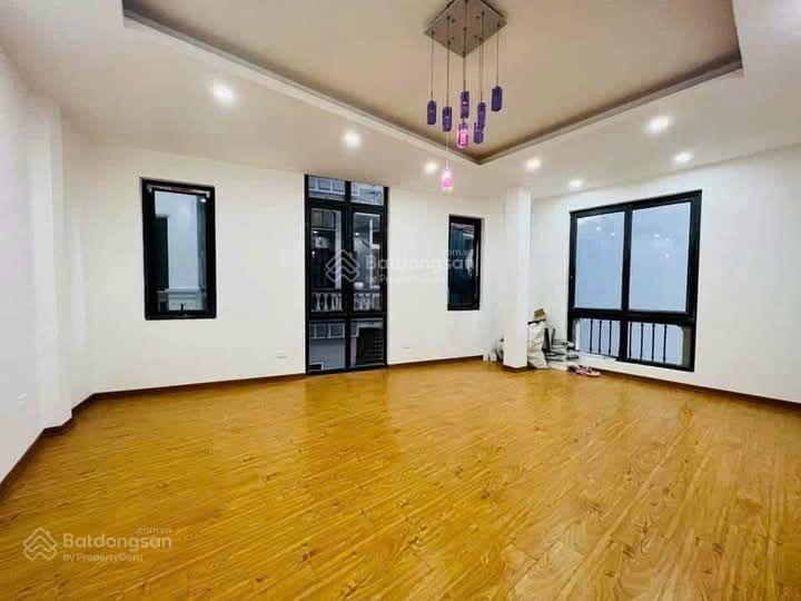 Cần tiền bán gấp nhà giang văn minh, đội cấn, phân lô, ô tô, thông các ngả, 3 lối vào, 75m2*6t