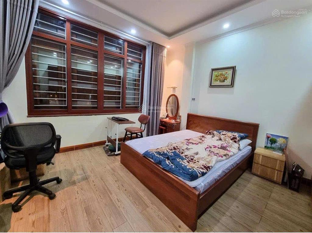 Bán nhà phân lô phạm tuấn tài, ngõ thông, ô tô tránh, thang máy, văn phòng + ở, vỉa hè , 68m2 x 7t,