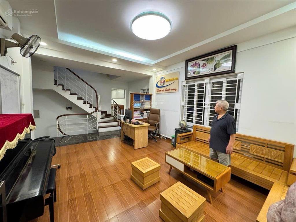 Lô góc trung kính 100m2, phân lô, ô tô, giáp phố, 3 thoáng, ngõ thông, dân xây, 6 tầng