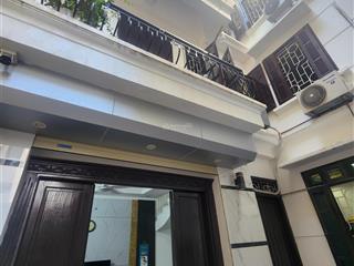 Chính chủ ko qua môi giới. bán nhà dân xây chắc chắn 5 tầng, dt 30m giá 5,5 tỷ