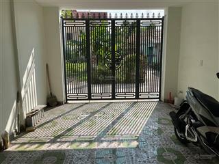 Giảm 400tr. nhà trệt. 90m2 ngay coopmart bình triệu, cho thuê 8tr, hẻm xe hơi vào nhà. còn 7,5 tỷ