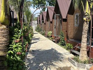 Bán đất lã xuân oai 1426m2 có 1346m2 thổ cư đang kinh doanh homestay ngang 20x72m  giá 75ty tl