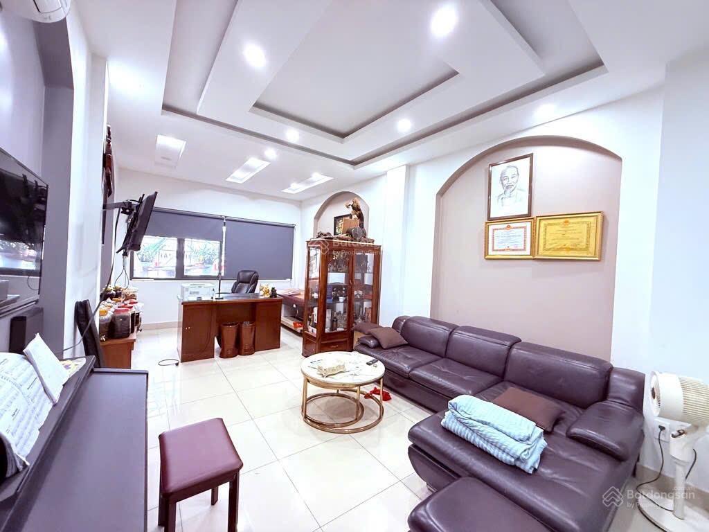 Nhà 5 tầng mt nguyễn văn quá  gần trường chinh  song hành dt104m2 16 tỷ xíu ở + dt 20tr/th