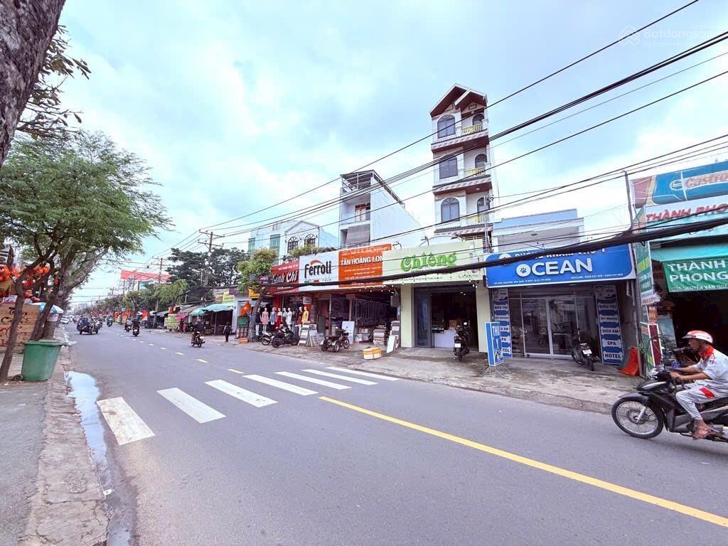 Nhà 5 tầng mt nguyễn văn quá  gần trường chinh  song hành dt104m2 16 tỷ xíu ở + dt 20tr/th