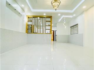 Phạm văn chí  quận 6  2 tầng  ngang hiếm 4,6m (nở hậu 7m) x 17m  4pn  3wc  xe tải vào nhà