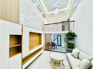 Tôi cần bán nhà ngõ thịnh hào 3  đống đa  30m2  4 tầng  6 tỷ hơn tí ti  ngõ ba gác vào nhà