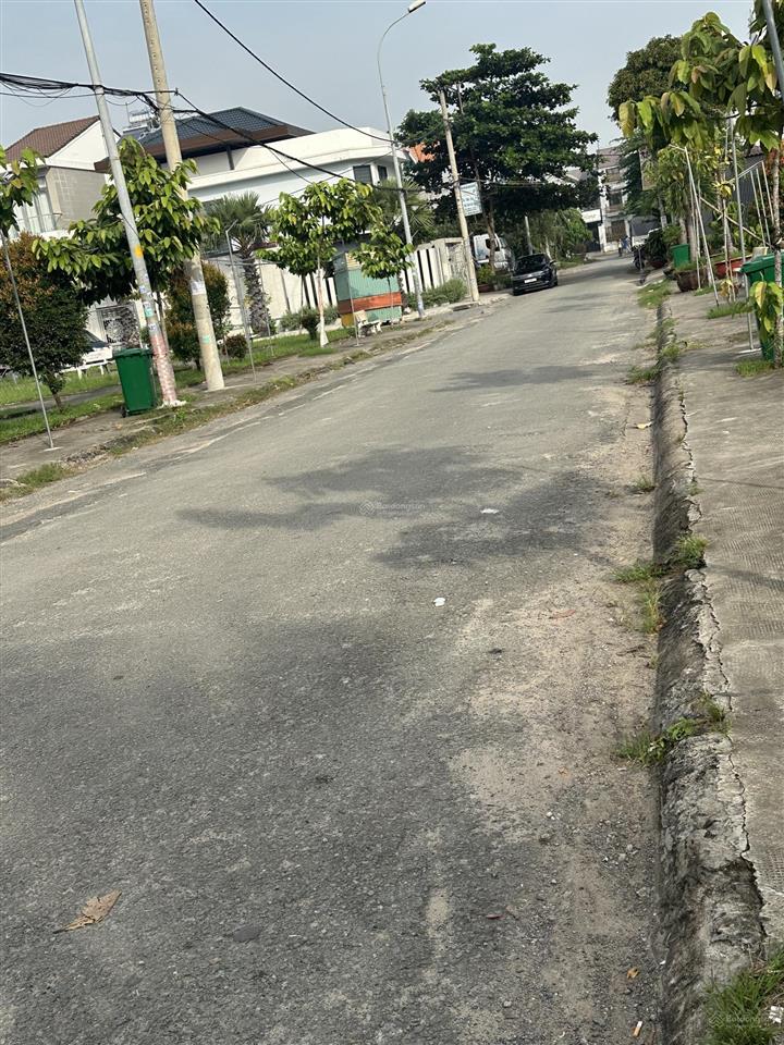 45tr/m2 đất mặt tiền kinh doanh cà phê  ngang 7.8m 169m2 chỉ 6 tỷ nhỉnh tl  đối diện công viên.