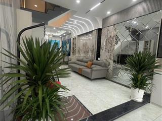 Nhà 3 tầng hxh, đối diện giga mall, ngay chợ hiệp bình dt 70m2 giá 6.6tỷ shr, vuông a4