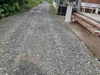 Bán đất lớn hiếm trong thị trấn thủ thừa