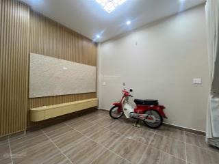 Cần bán nhà đẹp hoàn công đầy đủ đường trương công định. giá 3ty5. nhà 1 trệt 1 lầu hẻm 3m. nhà mới