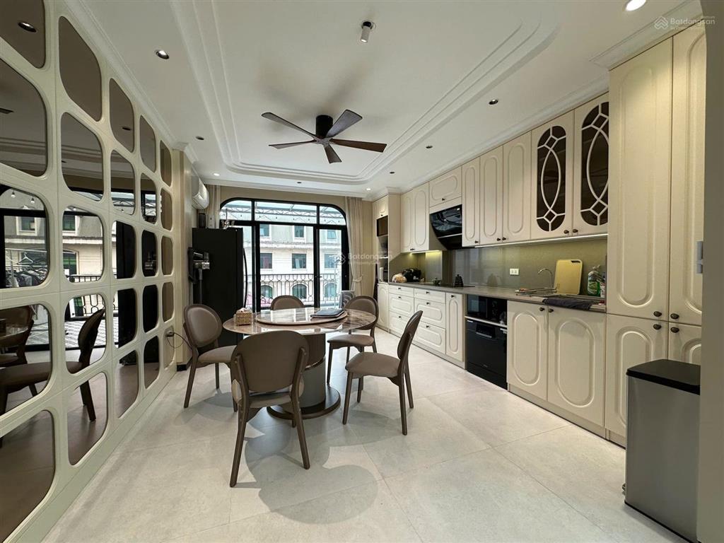 Bán nhà hào nam 50m2 x 7 tầng thang máy, nhà mới, view đẹp, giá tốt