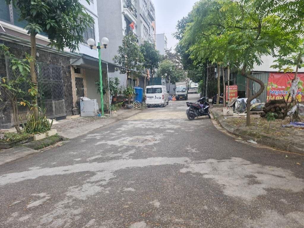 Phân lô  vỉa hè  ô tô tránh  kinh doanh  trung tâm hoàng mai  kđt tây linh đàm  60m2  18.5tỷ