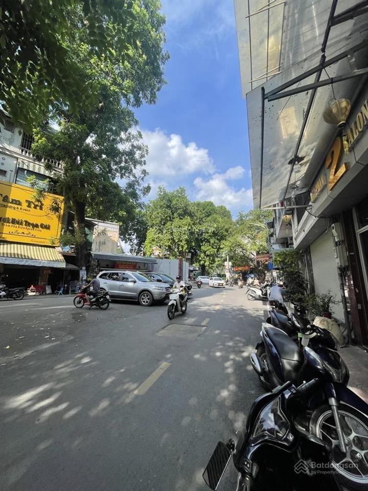 Bán gấp nhà mặt phố cổ hàng than kinh doanh đâc địa 18.1m17.9 tỷ