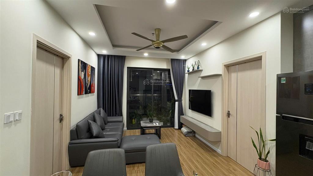 Hàng hiếm 2pn 68m² trinity tower  chủ gửi bán nhanh 6,2 tỷ  có ban công thoáng mát