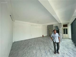 Cho thuê nhà phố trần khát chân 60m2 x 5 tầng + tum , hầm, lô góc giá 70tr/tháng