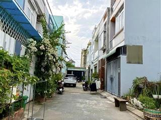 Nhà 50m2. 2 tầng. 3pn, 4.9 tỷ. trục phạm văn đồng. thông ra hiệp bình. shr. hoàn công đủ.