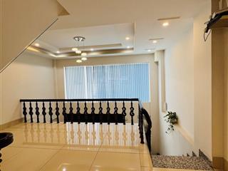 Nhà hbc 90m2 ngang 5m đẹp, sân đỗ ô tô và chục xe máy, sau đh luật, gần nhà thờ fatima 10.5 tỷ
