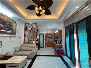 Chủ nhà cần tiền bán gấp nhà phố ngô gia tự, diện tích 33m2, 5 tầng, chỉ 5,1 tỷ có gia lộc