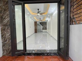 Bán nhà ngô gia tự, dt 54m2, 5 tầng, ô tô đỗ cổng, hơn 6 tỷ