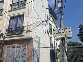 Bán nhà phố việt hưng, long biên  dt 36m  4 tầng  full nội thất  ô tô đỗ cửa  hơn 6 tỉ