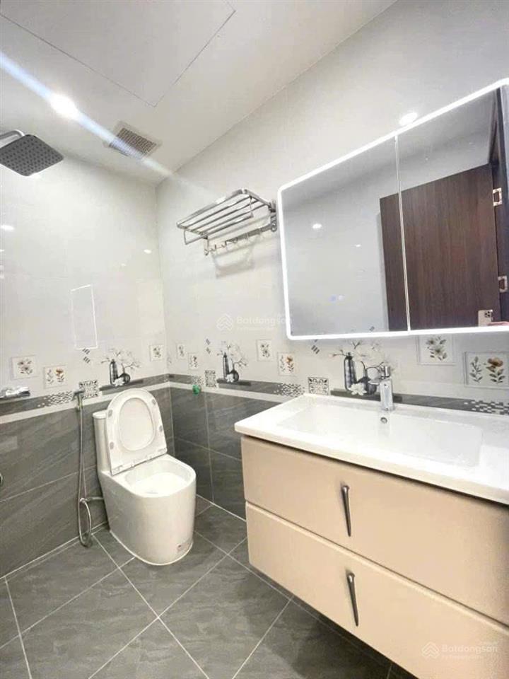 Bán nhà hoàng liệt  kđt linh đàm, 40m², 5 tầng, thang máy, ô tô vào nhà