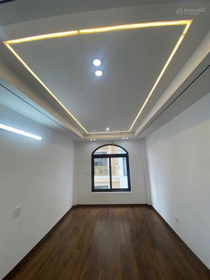 Bán nhà hoàng liệt  kđt linh đàm, 40m², 5 tầng, thang máy, ô tô vào nhà