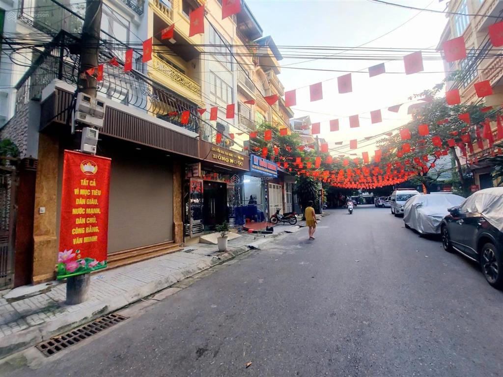 Bán nhà hoàng liệt  kđt linh đàm, 40m², 5 tầng, thang máy, ô tô vào nhà