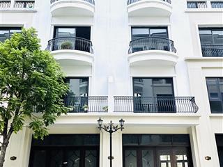 San hô 70m, mặt tiền 5m có ban công, hướng đông nam giá 11 tỷ