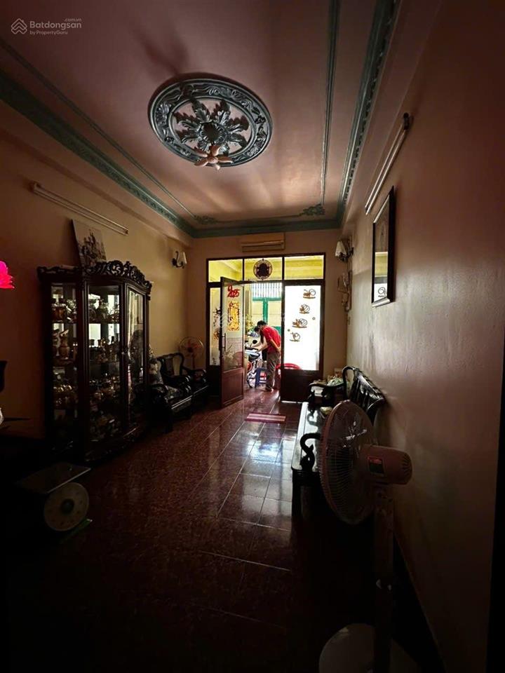 Nhà 2 mặt tiền đường nguyễn hữu cầu, tân định, quận 1, hcm, 58,4 m2 4 tầng 5pn. 3,2x18m