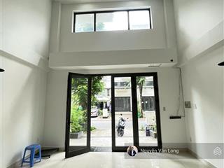 Shophouse hoàn thiện nội thất nhà trống sẵn vào sử dụng cho thuê 30 triệu, duy nhất 1 căn giá tốt