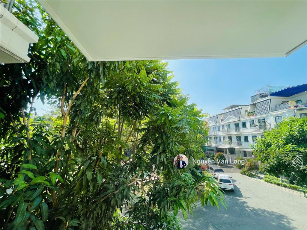 Cho thuê nhà phố hoàn thiện cơ bản view công viên giá 30 triệu, phù hợp kinh doanh, làm văn phòng