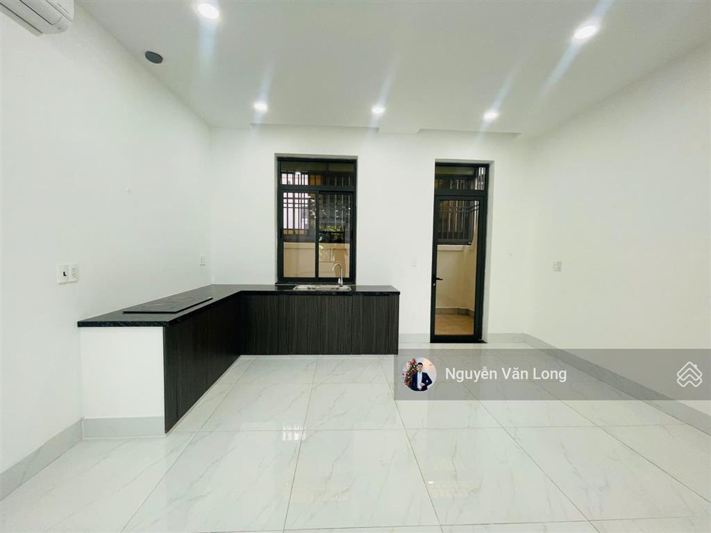 Cho thuê nhà phố hoàn thiện cơ bản view công viên giá 30 triệu, phù hợp kinh doanh, làm văn phòng