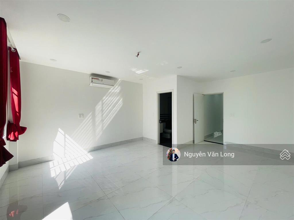 Cho thuê nhà phố hoàn thiện cơ bản view công viên giá 30 triệu, phù hợp kinh doanh, làm văn phòng