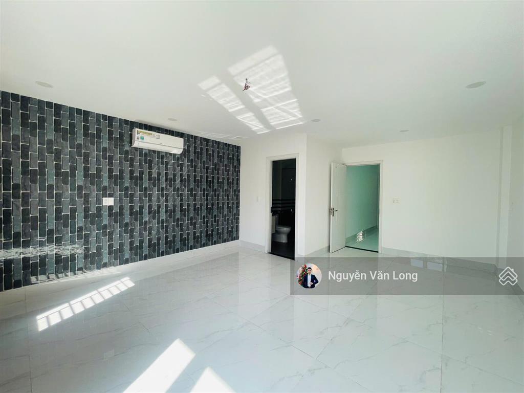 Cho thuê nhà phố hoàn thiện cơ bản view công viên giá 30 triệu, phù hợp kinh doanh, làm văn phòng