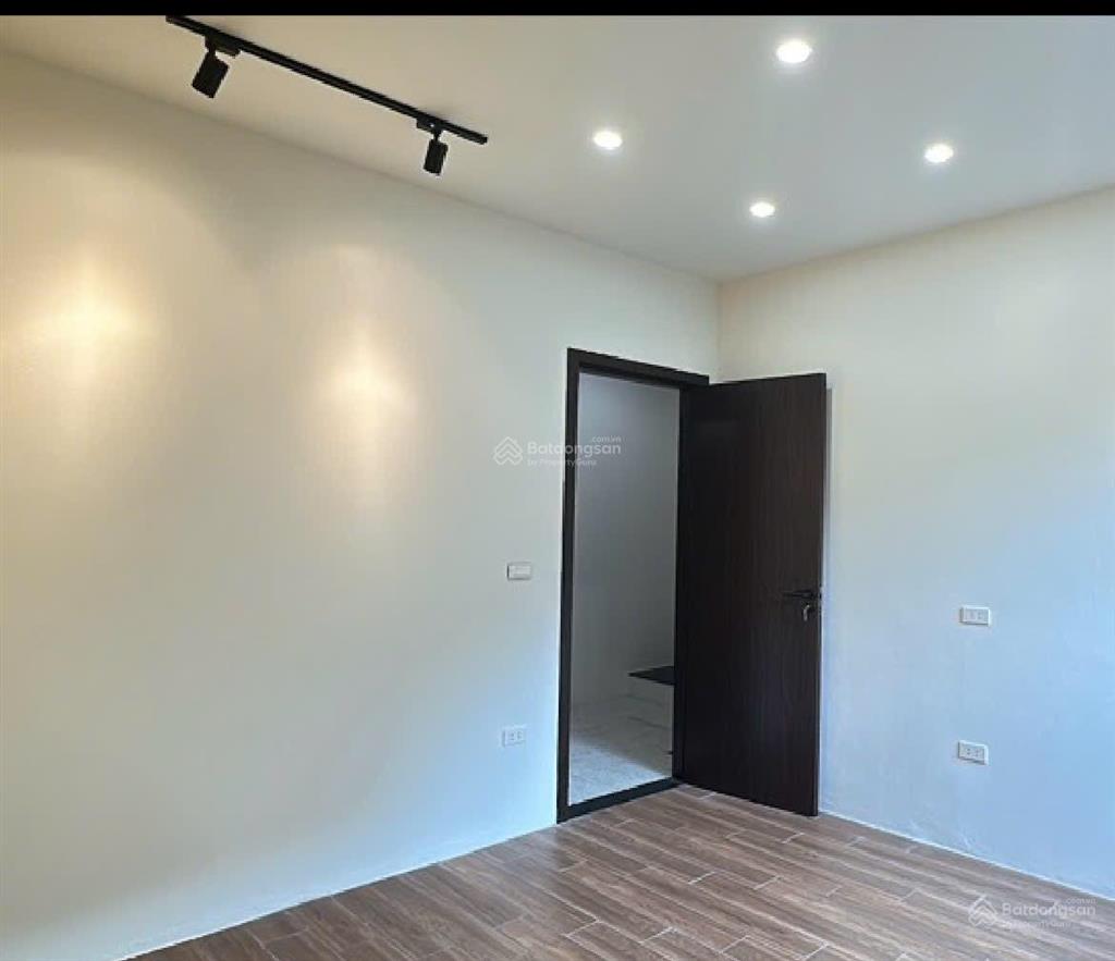 Bán nhà 3từng 2 mặt trước sau tại mặt phố ngọc chi vĩnh ngọc