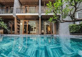 Bán khách sạn boutique 4 sao đẹp, giá rẻ hơn thị trường 40%