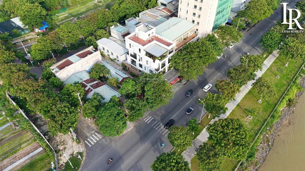Bán 2mt đường lý tử tấn giao đường 5m5. view núi thơ mộng. vị trí đẹp