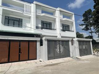 Nhà sổ riêng hoàn công giá rẻ. dt 100m2(5x20) thổ cư 100%, đường rộng 8m.
