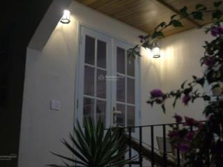 Bán biệt thự theo phong cách địa trung hải. ở hoặc cho thuê rất tốt. ngay biển kê gà bình thuận