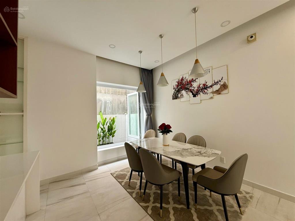 Biệt thự cao cấp phú mỹ hưng  ngay cạnh trường quốc tế canada cis 140m2 nhà mới 3 tầng 40 tỷ