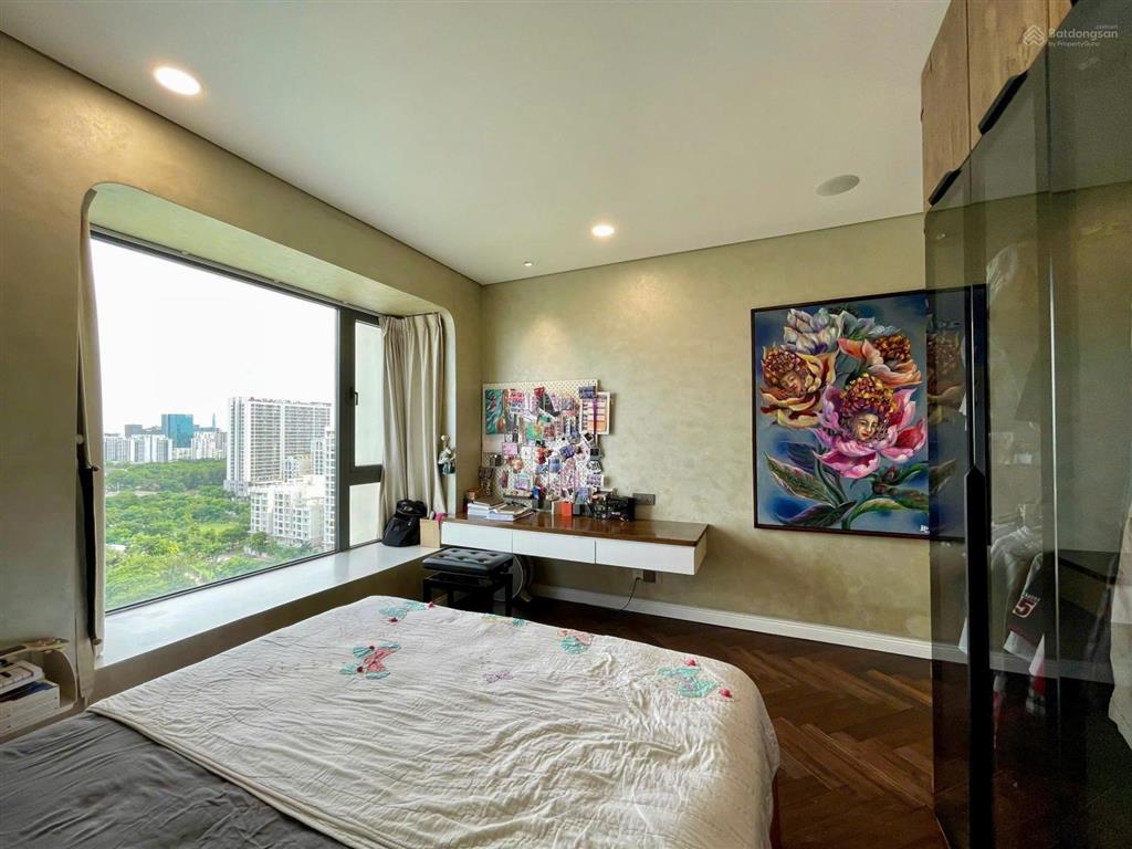 Đâu là thế mạnh của penthouse rộng đến 485m2 phú mỹ hưng quận 7 cùng với view sông toàn cảnh?