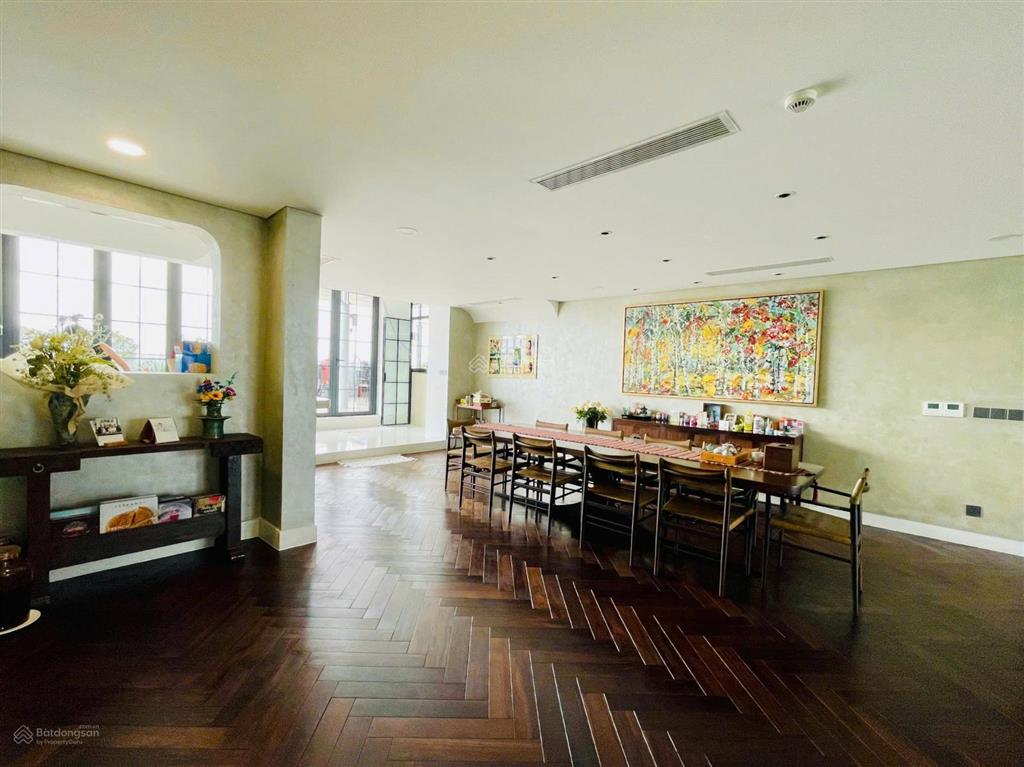 Đâu là thế mạnh của penthouse rộng đến 485m2 phú mỹ hưng quận 7 cùng với view sông toàn cảnh?