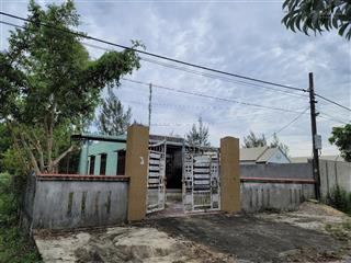 Nhà mới xây ngay làng cửa khe trục đường đi thẳng ra biển