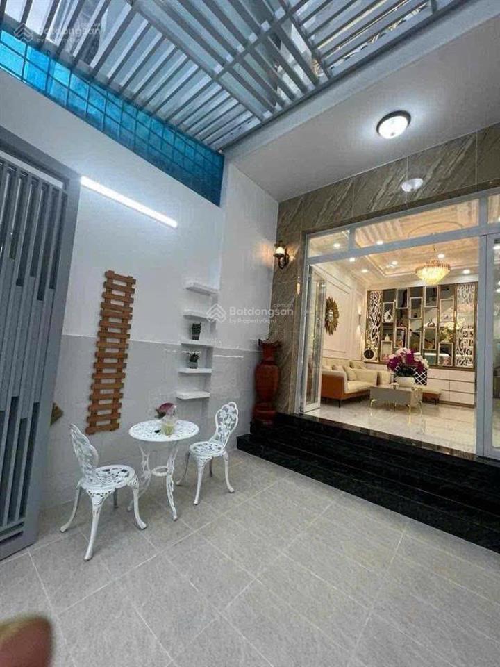 Gấp lắm anh chị ơi em cần bán nhà giá 3tỷ390/81m2 đường lê đại hành  quận 11 gần bệnh viện chợ rẫy