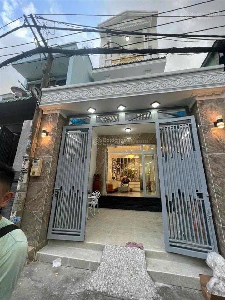 Gấp lắm anh chị ơi em cần bán nhà giá 3tỷ390/81m2 đường lê đại hành  quận 11 gần bệnh viện chợ rẫy