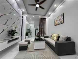 Nhà đẹp xuân đỉnh  lô góc  ô tô đỗ cổng  35m2