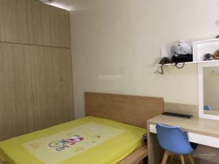 Nhà mt minh phụng cần bán, nhà 3 tầng còn mới, ngang 4m, gần chợ cây gõ