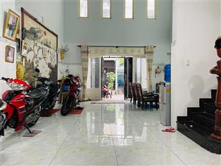 Nhà 4 tầng cách mt 2 căn, gần trường lữ gia, khu vực dân trí cao. có hđt sẵn