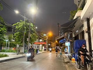 Hxh 7 chỗ vào nhà, ngang 4,3m dài 22m, nhà còn mới vào ơ ngay, gần vòng xoay lđh