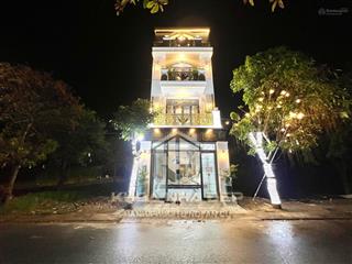Nhà đẹp luxury có thang máy  huỳnh tấn phát, nhà bè